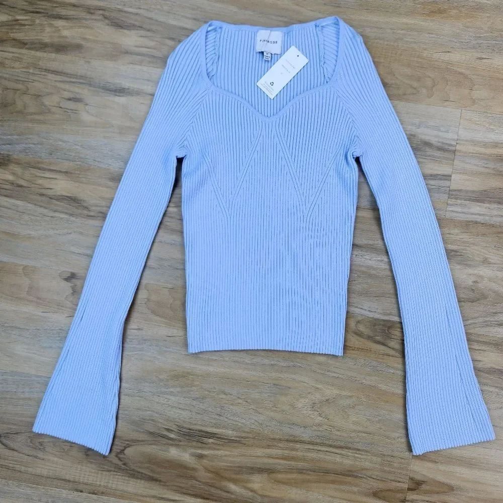 🔹️NWT Pink Rose Beachy Blue Sweetheart Neck Bell Sleeve Top Medium